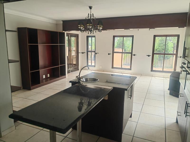 5 Bedroom Property for Sale in Kyalami Estates Gauteng