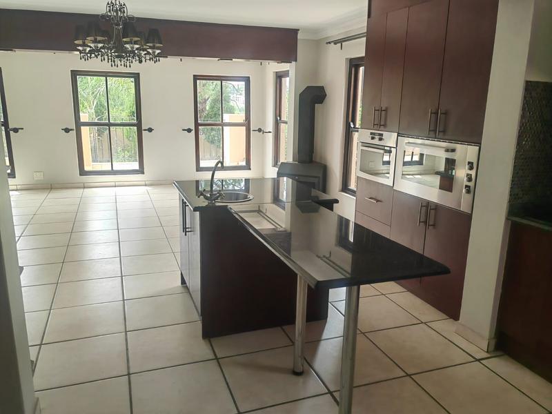 5 Bedroom Property for Sale in Kyalami Estates Gauteng
