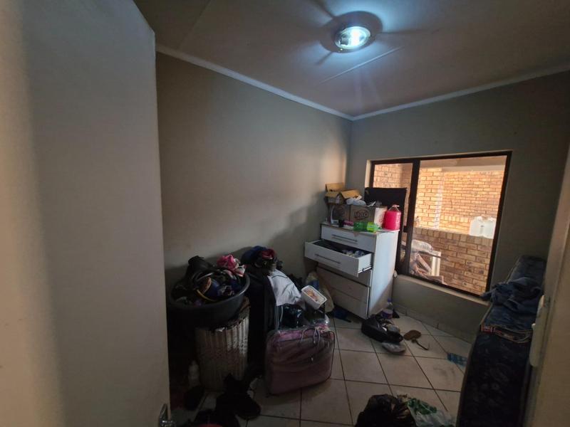 3 Bedroom Property for Sale in Klippoortje Gauteng