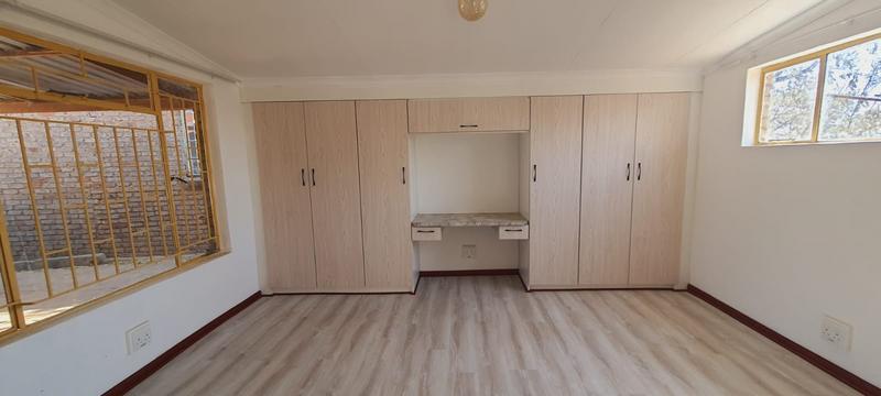 To Let 3 Bedroom Property for Rent in Hillside Gauteng