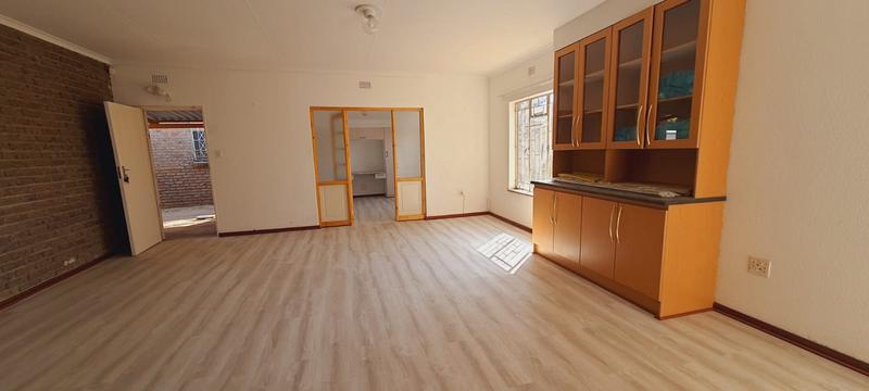 To Let 3 Bedroom Property for Rent in Hillside Gauteng