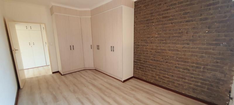 To Let 3 Bedroom Property for Rent in Hillside Gauteng