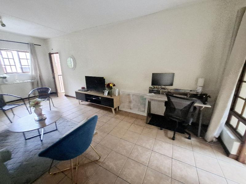 1 Bedroom Property for Sale in Lonehill Gauteng