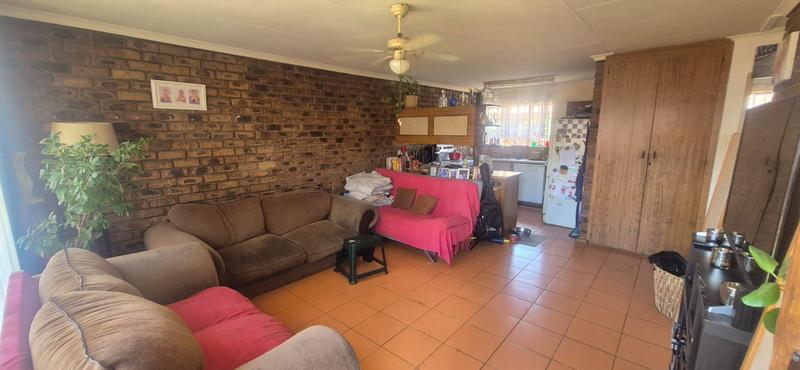 2 Bedroom Property for Sale in Witpoortjie Gauteng
