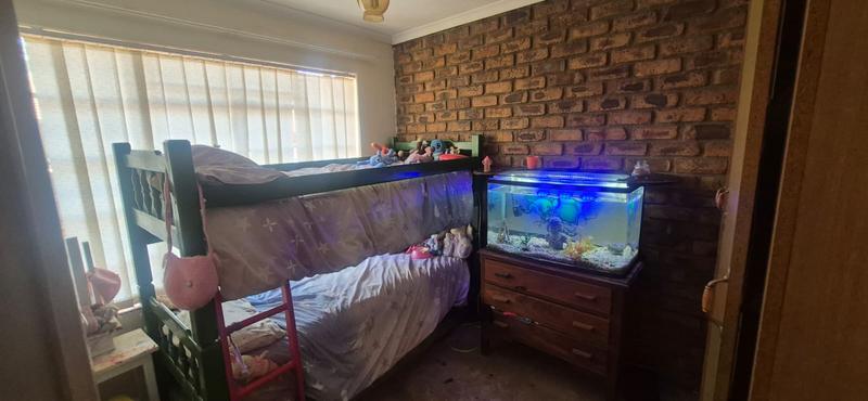 2 Bedroom Property for Sale in Witpoortjie Gauteng