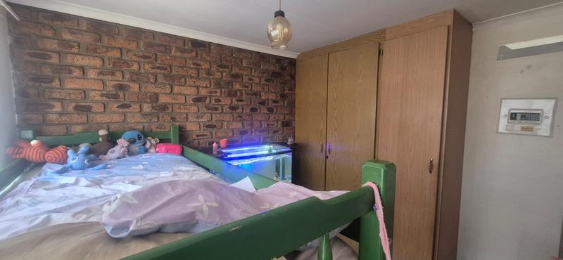 2 Bedroom Property for Sale in Witpoortjie Gauteng