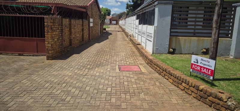 2 Bedroom Property for Sale in Witpoortjie Gauteng
