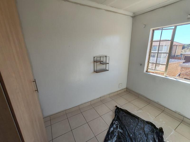 3 Bedroom Property for Sale in Annlin Gauteng