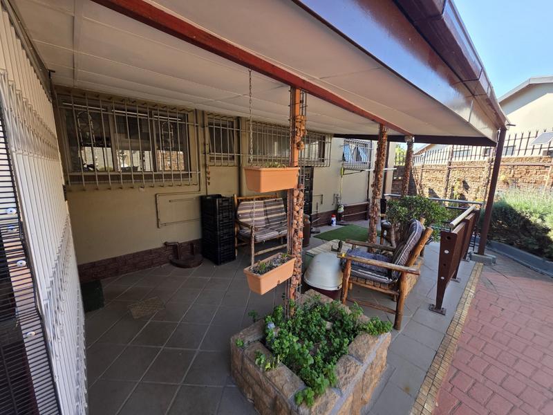 3 Bedroom Property for Sale in Sinoville Gauteng