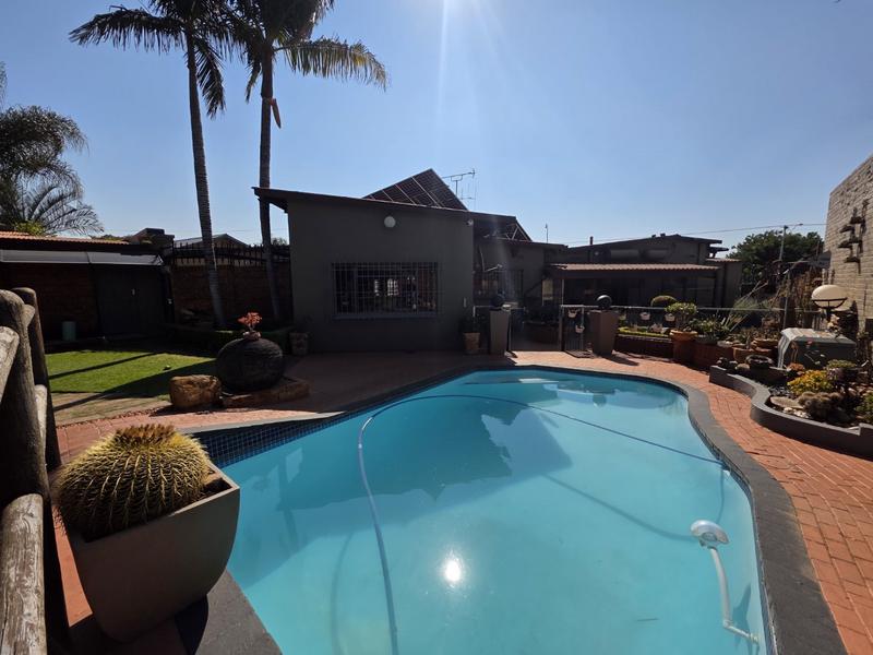 3 Bedroom Property for Sale in Sinoville Gauteng
