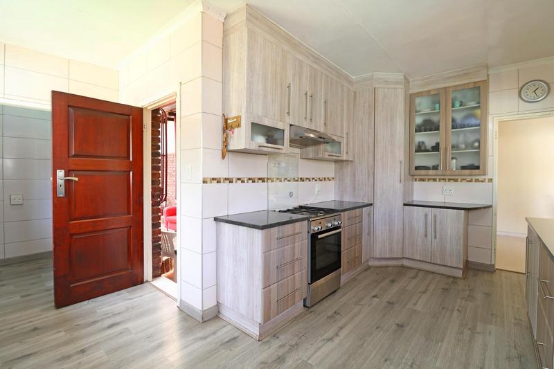 4 Bedroom Property for Sale in Discovery Gauteng