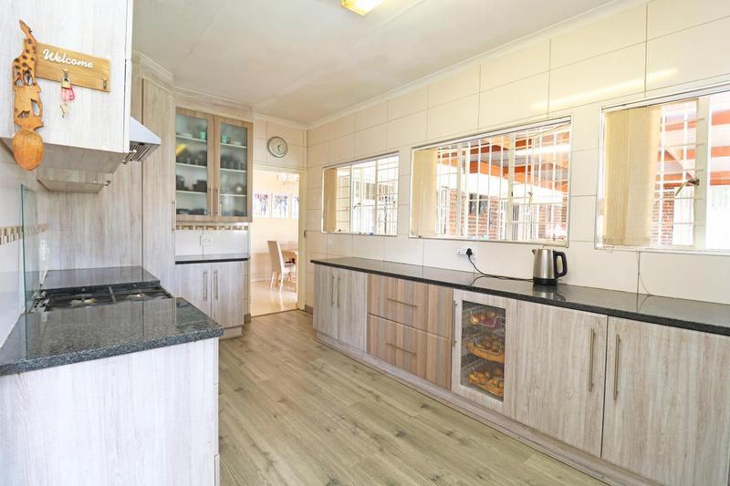 4 Bedroom Property for Sale in Discovery Gauteng