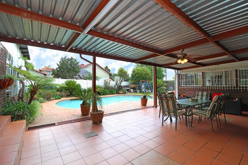 4 Bedroom Property for Sale in Discovery Gauteng