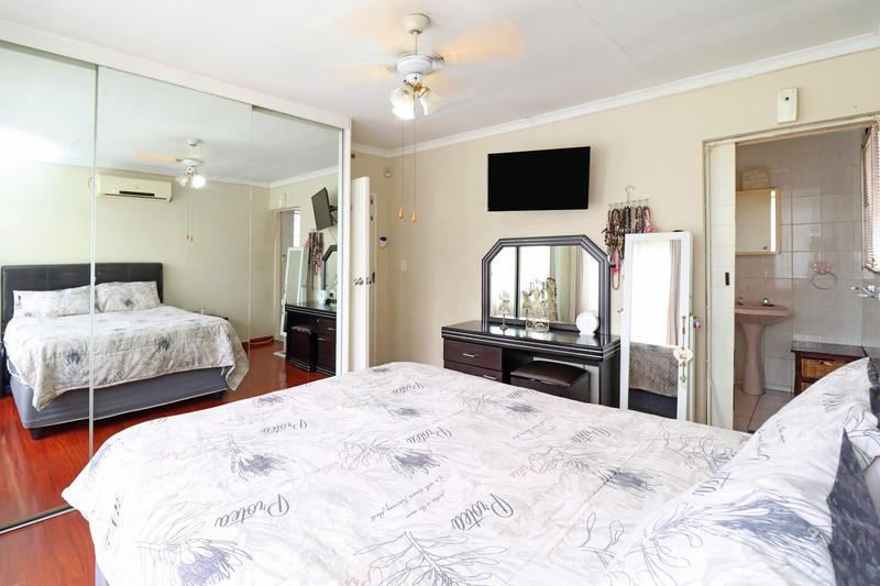 4 Bedroom Property for Sale in Discovery Gauteng