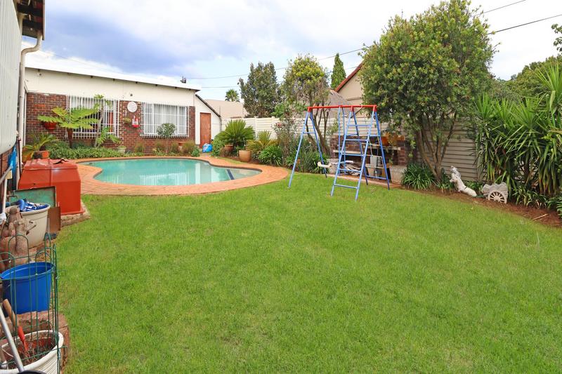 4 Bedroom Property for Sale in Discovery Gauteng