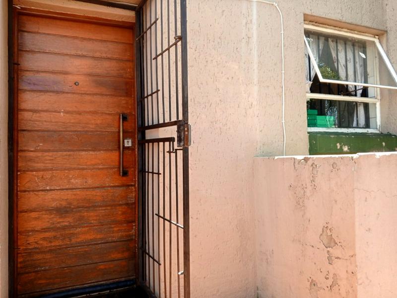 2 Bedroom Property for Sale in Groblerpark Gauteng