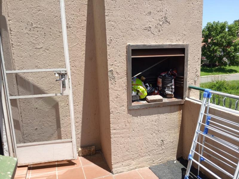 2 Bedroom Property for Sale in Groblerpark Gauteng