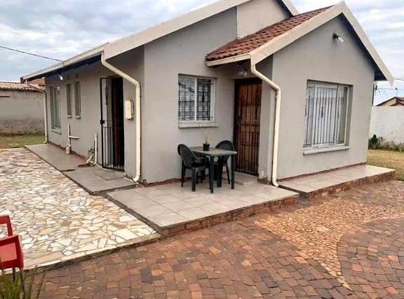 3 Bedroom Property for Sale in Protea Glen Gauteng