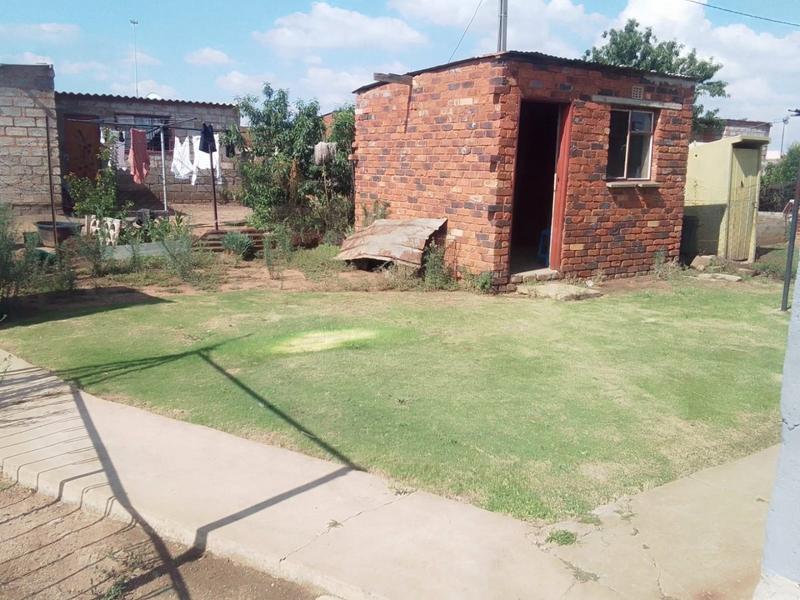 2 Bedroom Property for Sale in Tsakane Gauteng