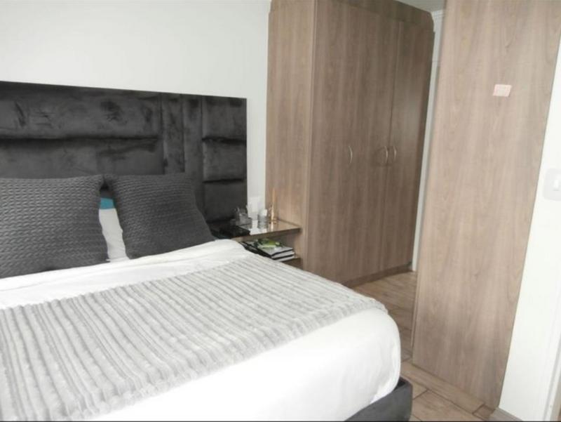 To Let 3 Bedroom Property for Rent in Amberfield Gauteng