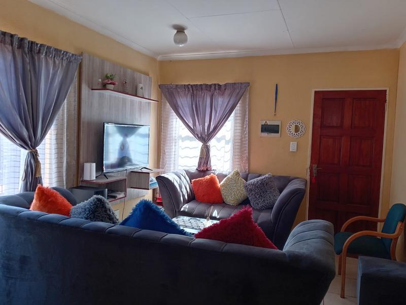 2 Bedroom Property for Sale in Lenasia South Gauteng