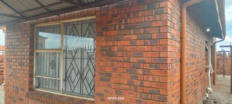 3 Bedroom Property for Sale in Tokoza Gauteng