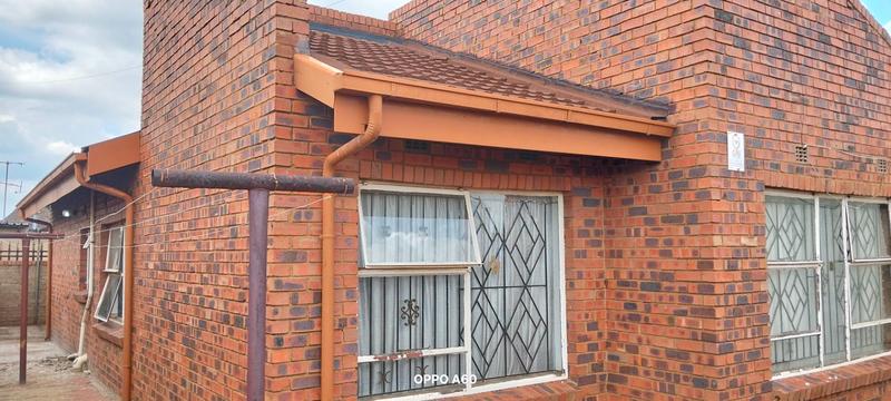 3 Bedroom Property for Sale in Tokoza Gauteng