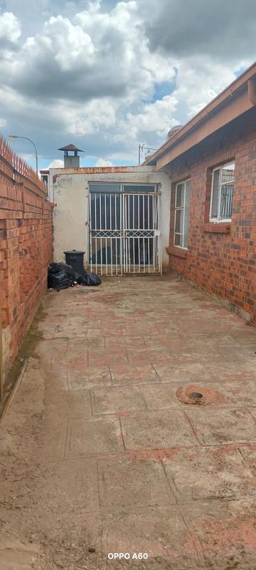 3 Bedroom Property for Sale in Tokoza Gauteng