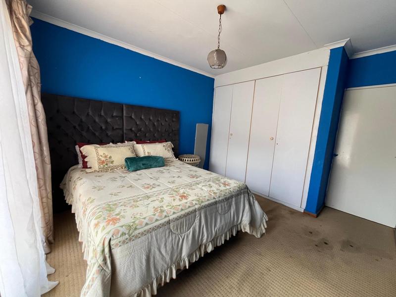 5 Bedroom Property for Sale in Bassonia Gauteng