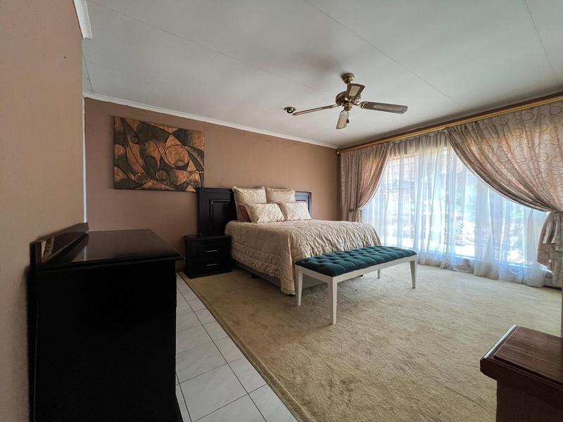 5 Bedroom Property for Sale in Bassonia Gauteng