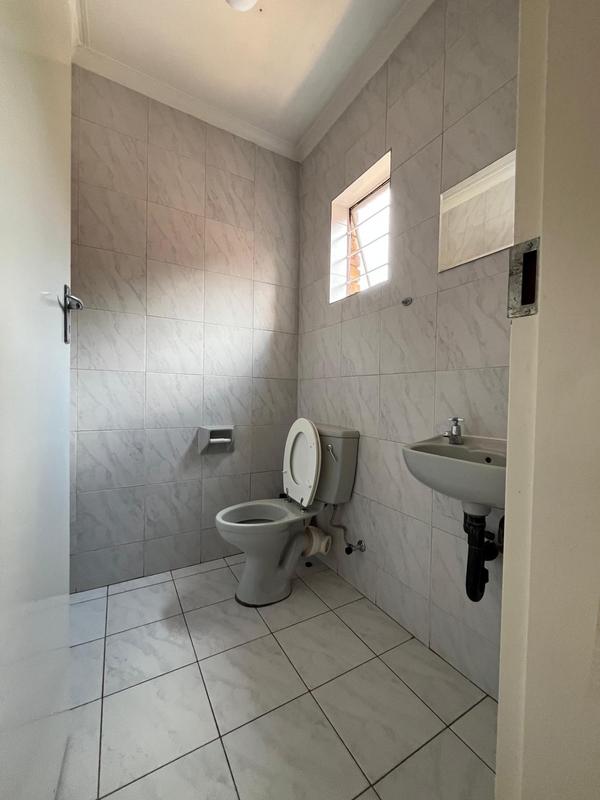 5 Bedroom Property for Sale in Bassonia Gauteng