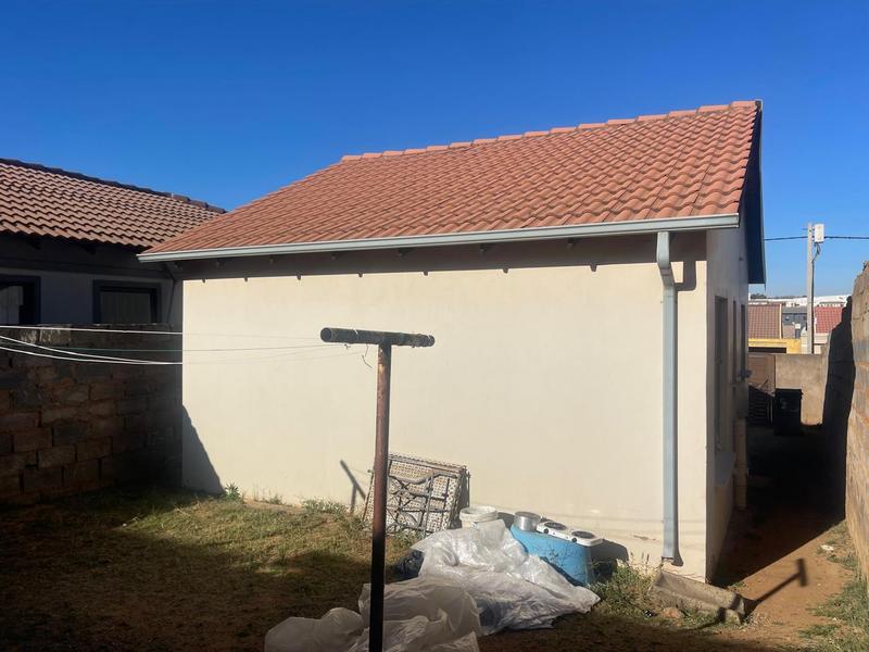 2 Bedroom Property for Sale in Fleurhof Gauteng