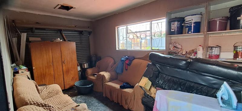 3 Bedroom Property for Sale in Protea North Gauteng