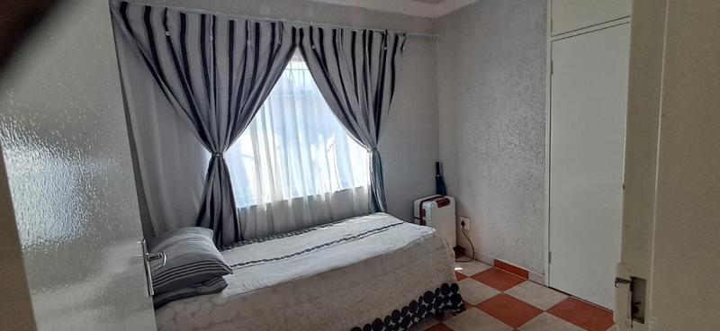 3 Bedroom Property for Sale in Protea North Gauteng