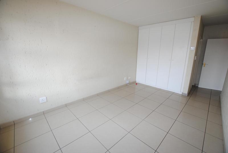 1 Bedroom Property for Sale in Sunninghill Gauteng