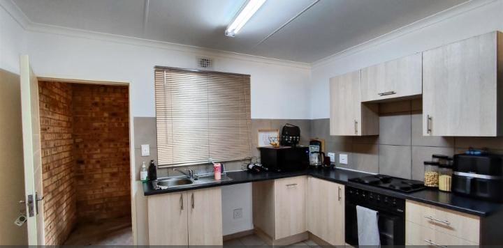 3 Bedroom Property for Sale in Albertsdal Gauteng