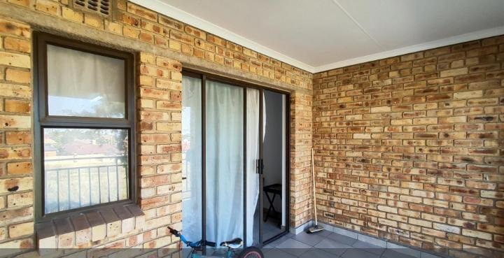 3 Bedroom Property for Sale in Albertsdal Gauteng
