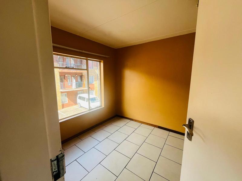 2 Bedroom Property for Sale in Braamfontein Gauteng