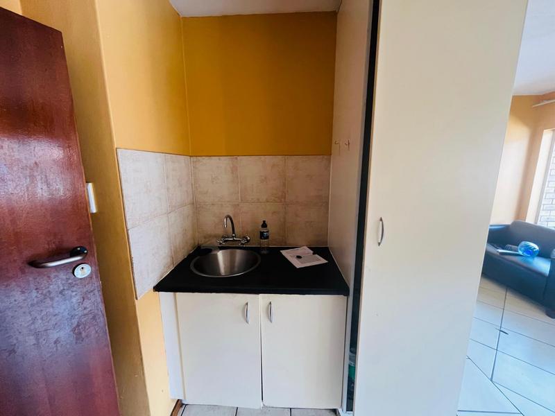 2 Bedroom Property for Sale in Braamfontein Gauteng