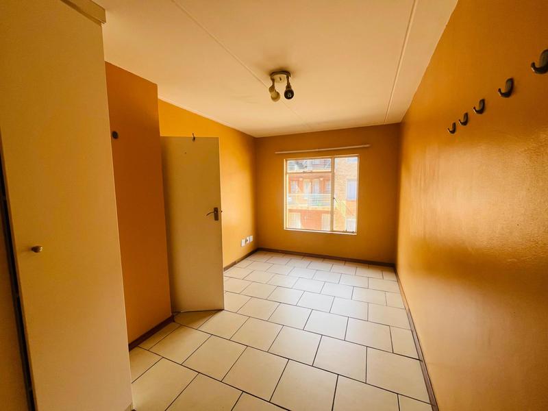 2 Bedroom Property for Sale in Braamfontein Gauteng