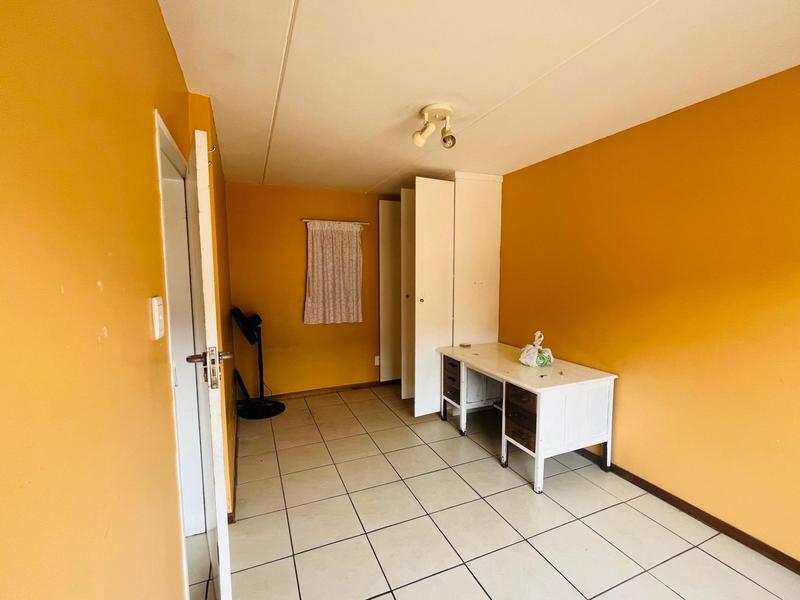 2 Bedroom Property for Sale in Braamfontein Gauteng