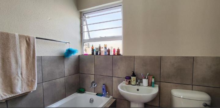 2 Bedroom Property for Sale in Alliance Gauteng