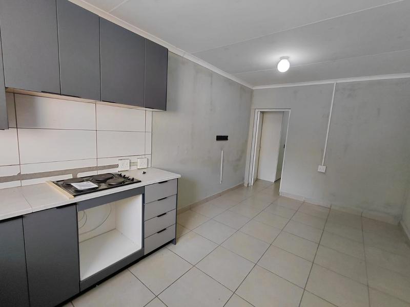 To Let 1 Bedroom Property for Rent in Lombardy East Gauteng