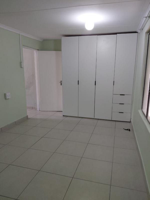 To Let 1 Bedroom Property for Rent in Lombardy East Gauteng