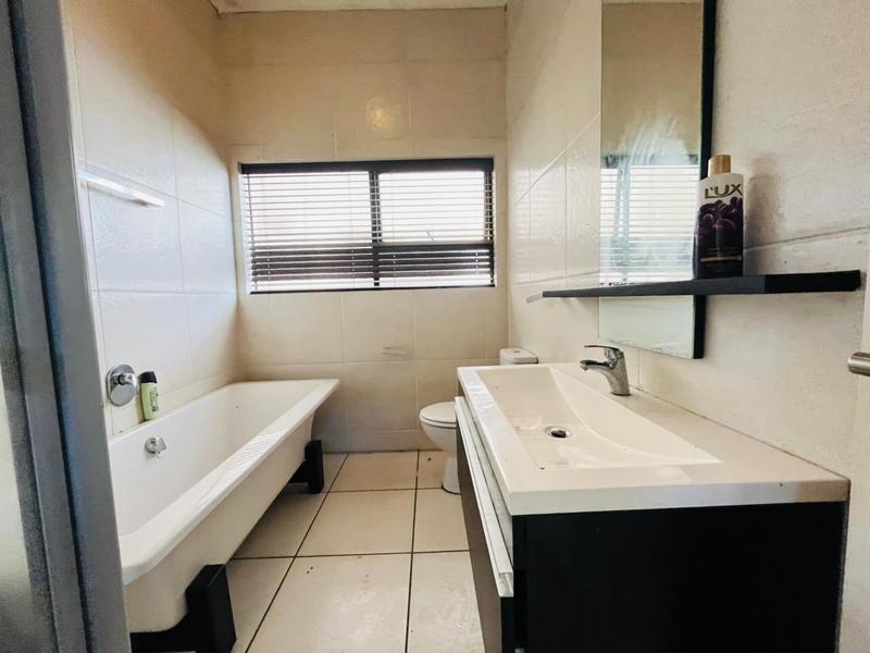 To Let 2 Bedroom Property for Rent in Strelitzia Gauteng
