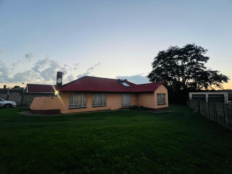 5 Bedroom Property for Sale in Van Riebeeck Park Gauteng