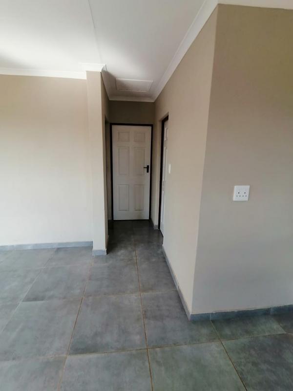 2 Bedroom Property for Sale in Selcourt Gauteng