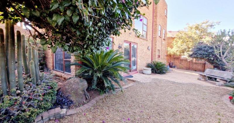 3 Bedroom Property for Sale in Bassonia Gauteng