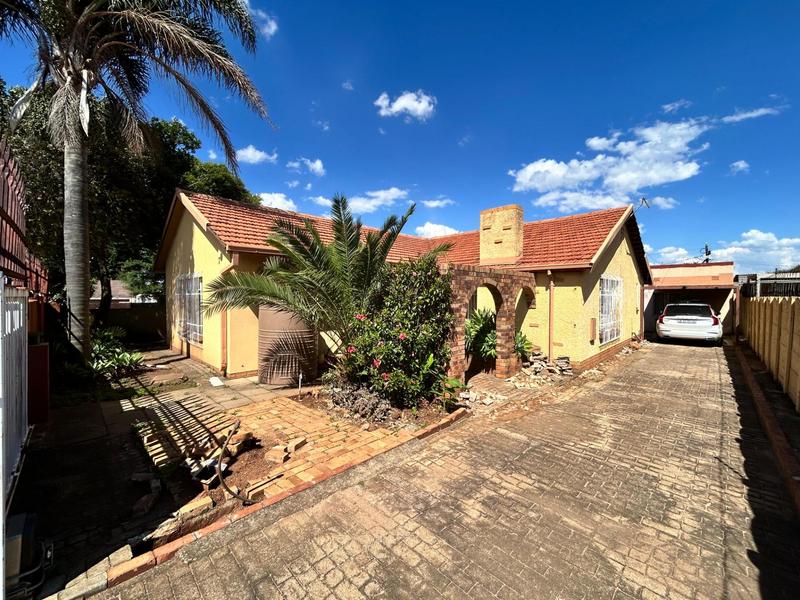 7 Bedroom Property for Sale in Sophiatown Gauteng