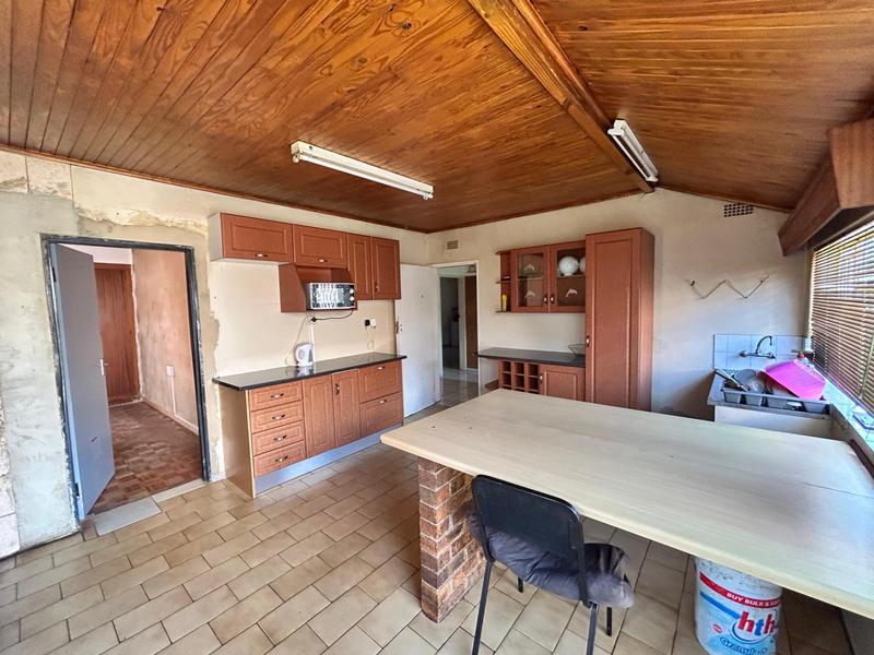 7 Bedroom Property for Sale in Sophiatown Gauteng